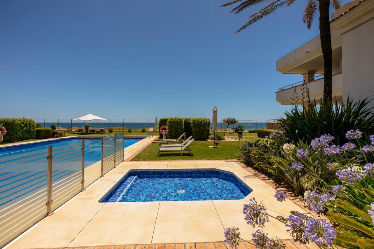 Appt 401-3-Bed-Heaven Beach-Paseo-All Year Heated Pool-Free Bikes Estepona Eksteriør bilde