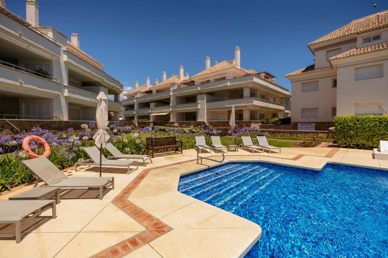 Appt 401-3-Bed-Heaven Beach-Paseo-All Year Heated Pool-Free Bikes Estepona Eksteriør bilde