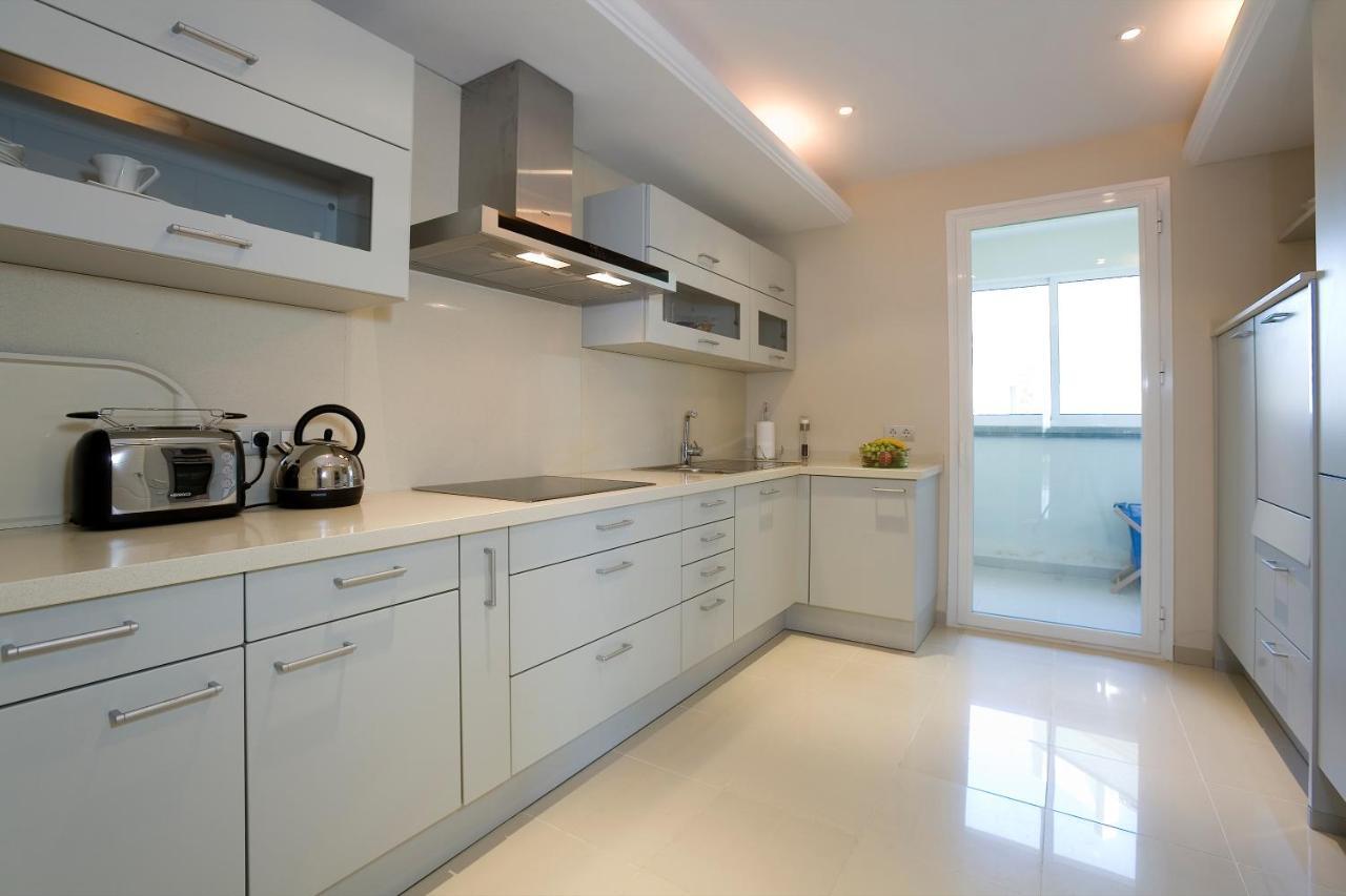 Appt 401-3-Bed-Heaven Beach-Paseo-All Year Heated Pool-Free Bikes Estepona Eksteriør bilde