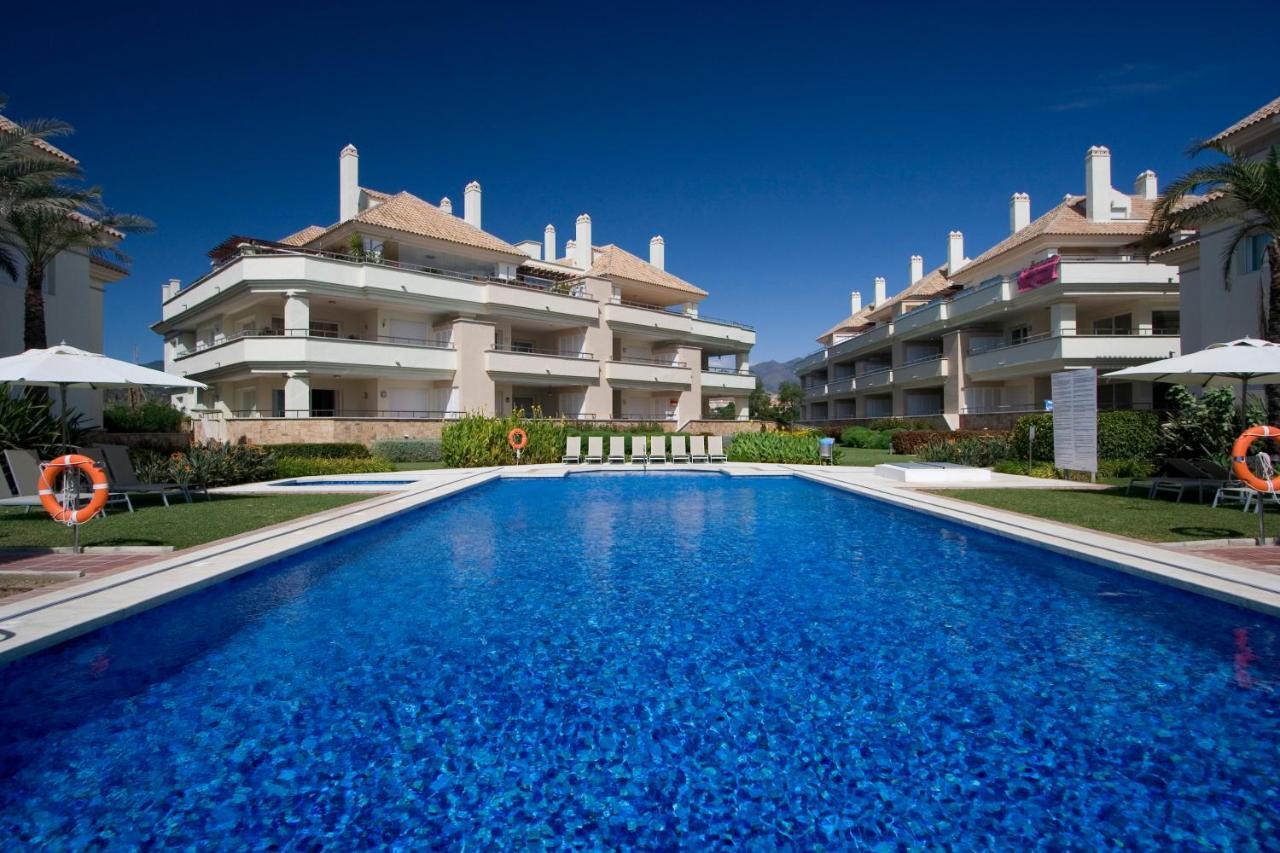 Appt 401-3-Bed-Heaven Beach-Paseo-All Year Heated Pool-Free Bikes Estepona Eksteriør bilde
