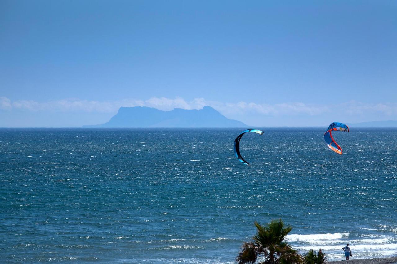 Appt 401-3-Bed-Heaven Beach-Paseo-All Year Heated Pool-Free Bikes Estepona Eksteriør bilde