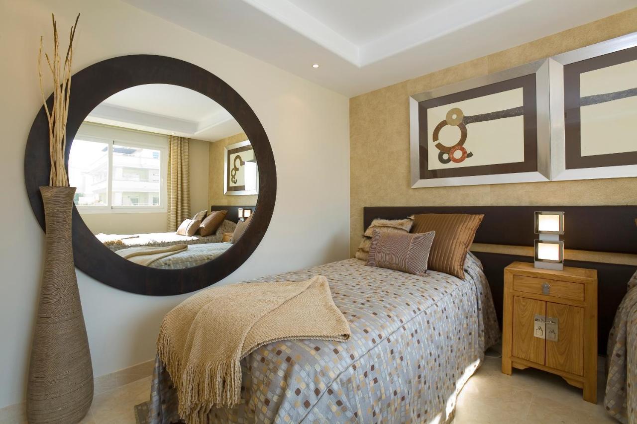 Appt 401-3-Bed-Heaven Beach-Paseo-All Year Heated Pool-Free Bikes Estepona Eksteriør bilde