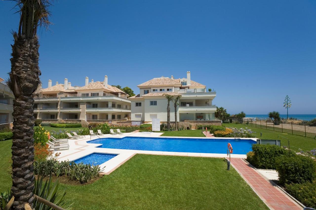 Appt 401-3-Bed-Heaven Beach-Paseo-All Year Heated Pool-Free Bikes Estepona Eksteriør bilde