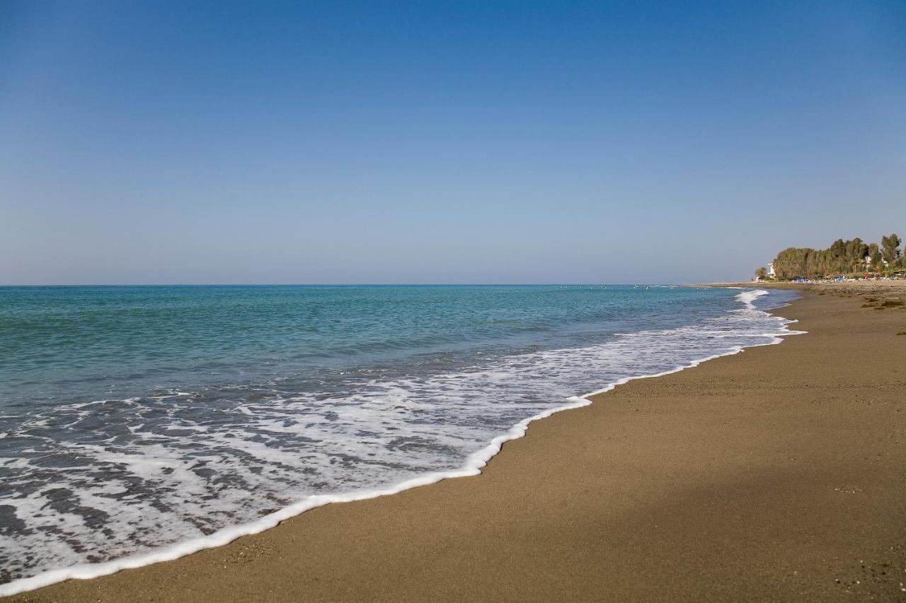 Appt 401-3-Bed-Heaven Beach-Paseo-All Year Heated Pool-Free Bikes Estepona Eksteriør bilde